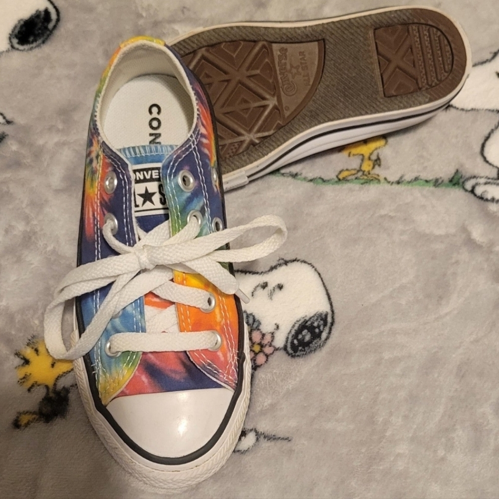 Girls Converse tie-dye low top sz 11